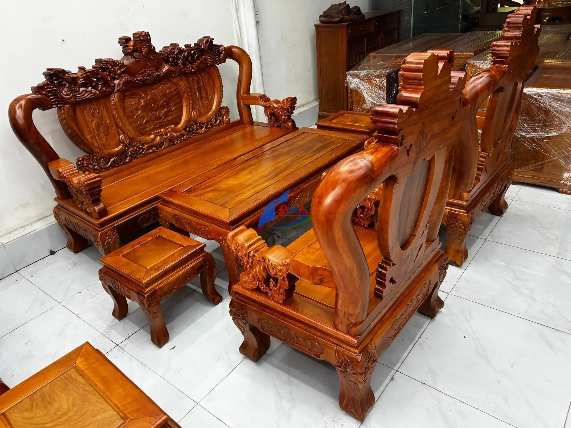 Salon Gỗ - Bộ Triện 12 Nhãn Nghê Phượng